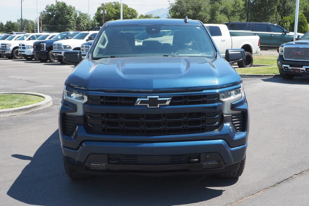 Used 2022 Chevrolet Silverado 1500 RST AWD/4WD image 2