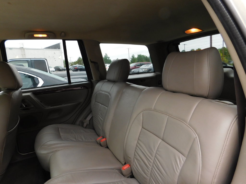 Used 2004 Jeep Grand Cherokee Limited AWD/4WD image 11
