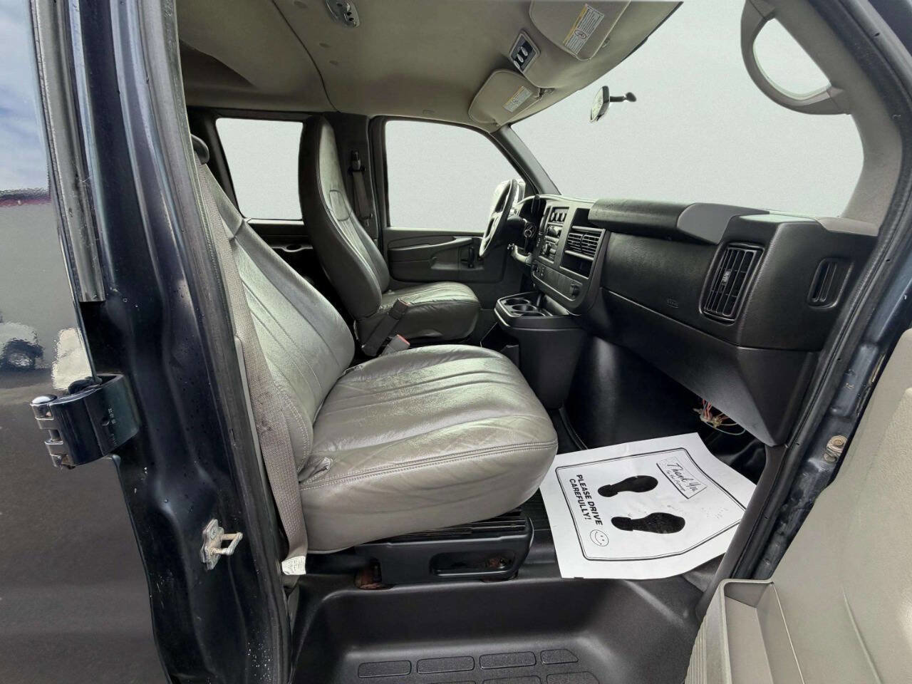 Used 2010 GMC Savana 2500 LS w/ Power Package image 24
