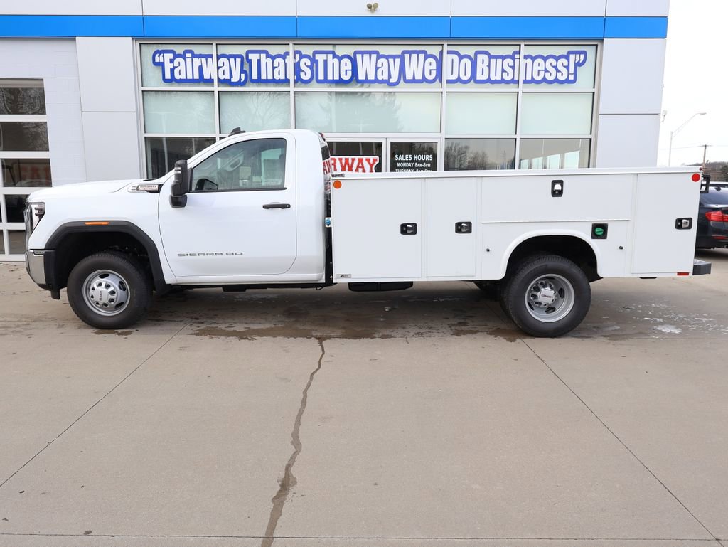 New 2026 GMC Sierra 3500 Pro w/ Convenience Package image 7