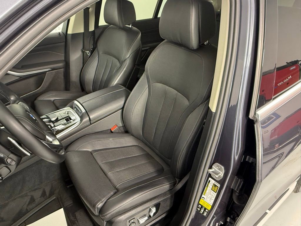 Used 2020 BMW X7 xDrive40i w/ Premium Package image 11
