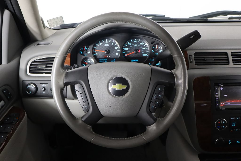 Used 2010 Chevrolet Silverado 1500 LTZ w/ Z71 Appearance Package AWD/4WD image 7