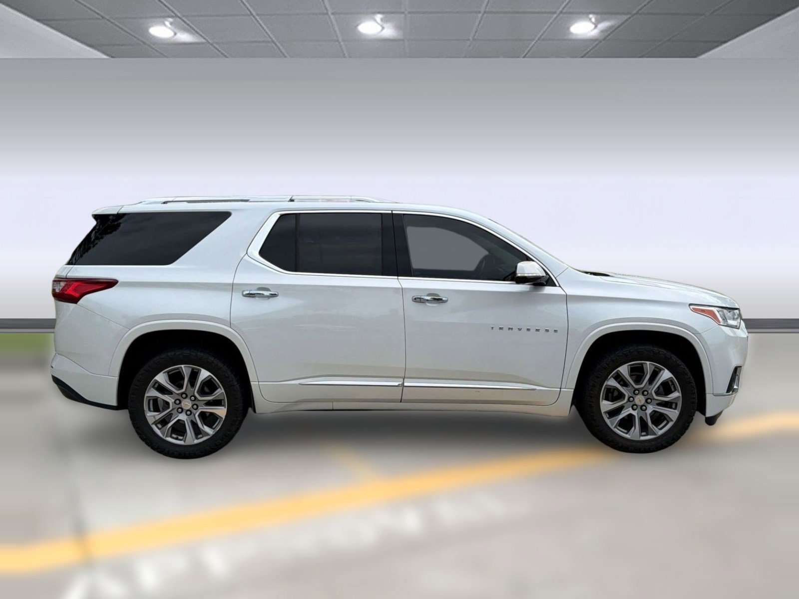 Used 2020 Chevrolet Traverse Premier FWD image 8