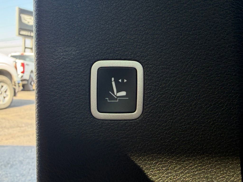 Used 2023 Chrysler Pacifica Touring-L image 21