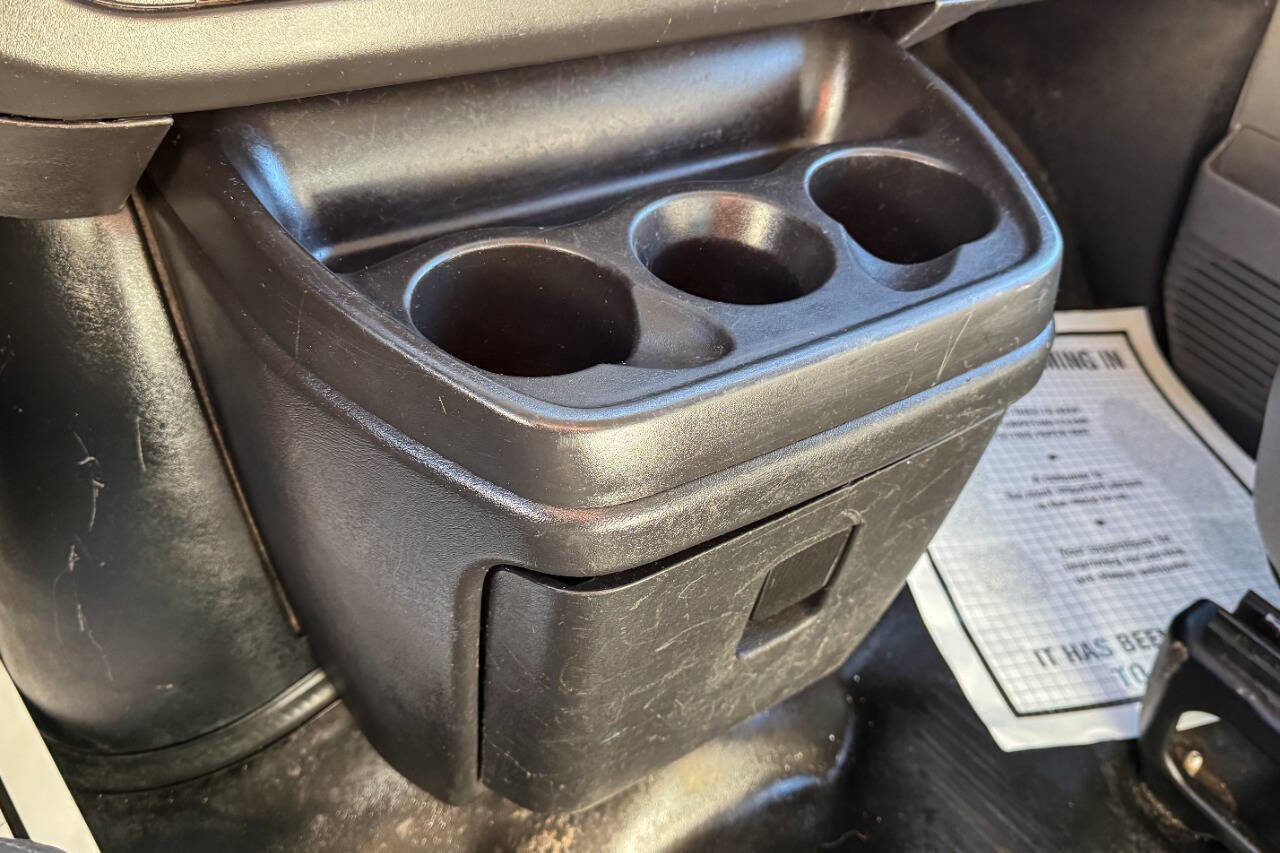 Used 2017 Chevrolet Express 2500 image 27