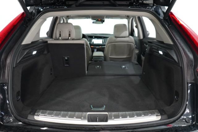 Used 2023 Cadillac XT4 Luxury w/ Cold Weather Package image 33