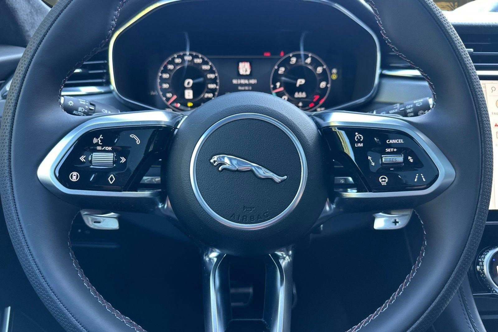 New 2026 Jaguar F-PACE SVR 575 Edition image 17