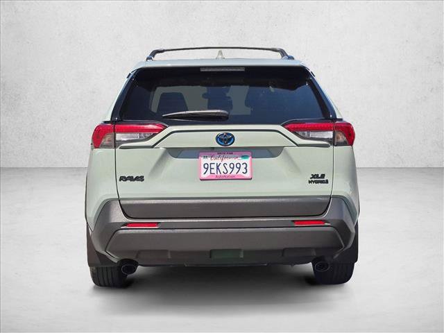 Used 2021 Toyota RAV4 XLE w/ Convenience Package AWD/4WD image 7