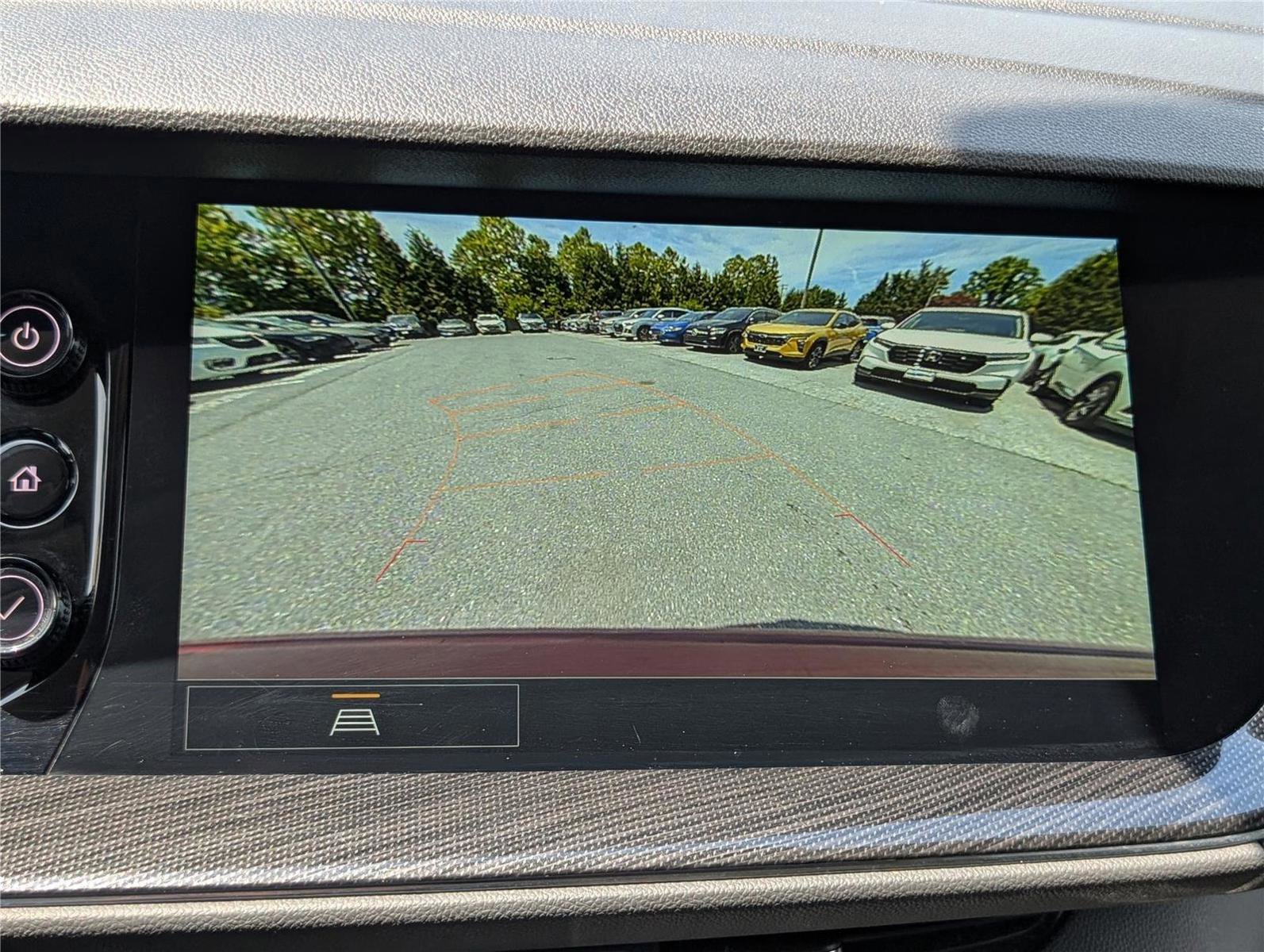 Used 2022 Buick Envision Preferred FWD image 29