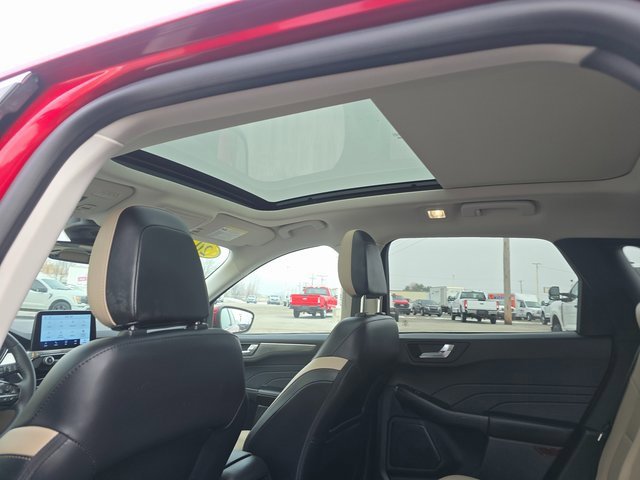 Used 2022 Ford Escape Titanium w/ Class II Trailer Tow Package image 15