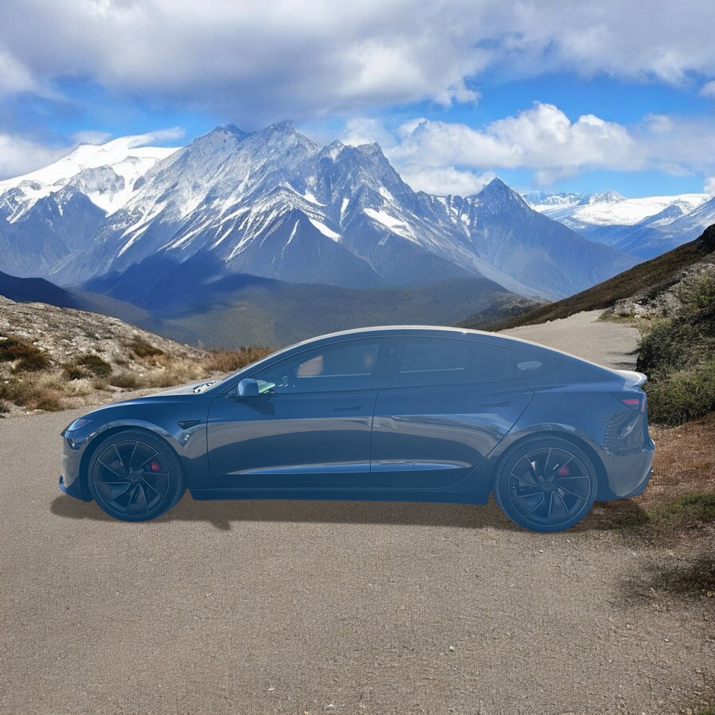 Used 2024 Tesla Model 3 Performance image 2