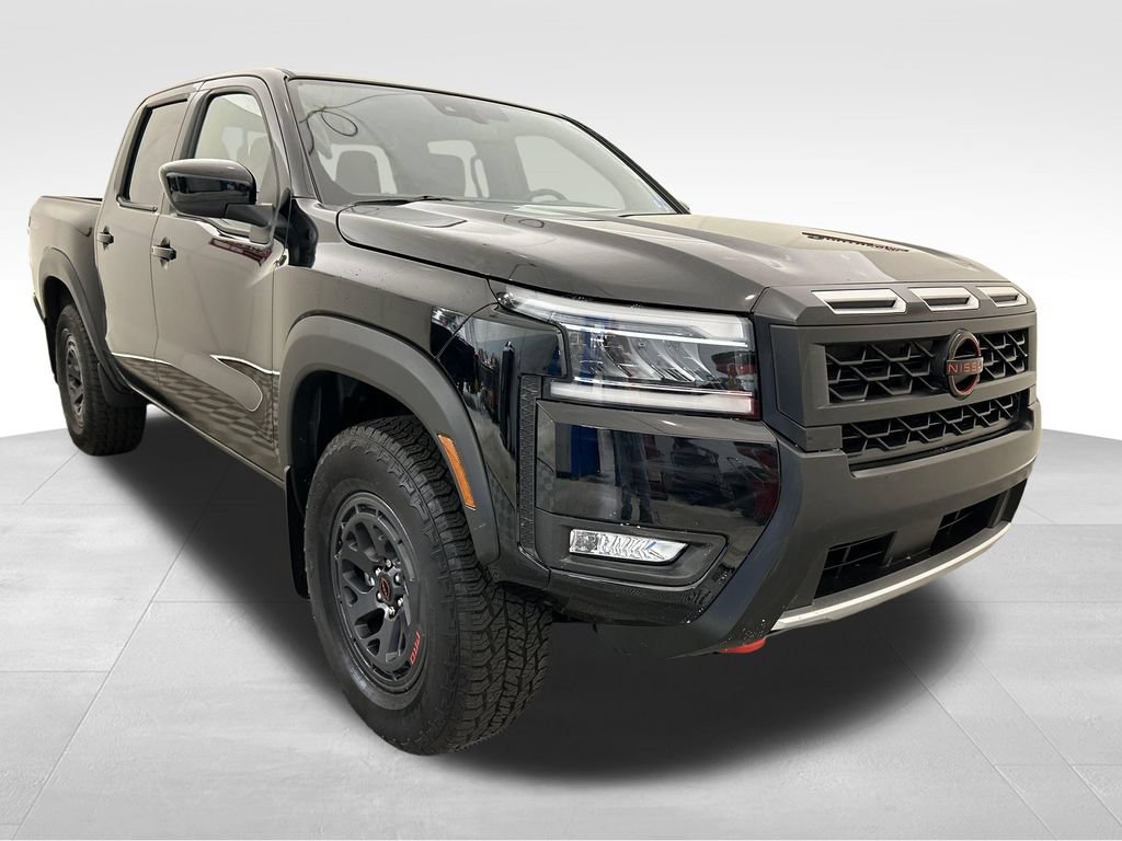 Used 2025 Nissan Frontier PRO-4X w/ Tow Package AWD/4WD image 9