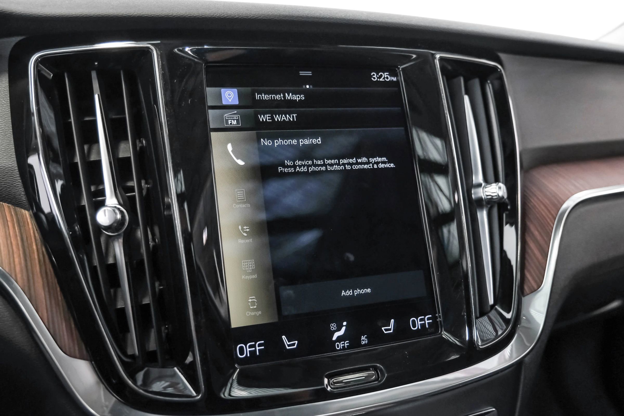 Used 2021 Volvo V60 T5 Momentum w/ Climate Package image 31