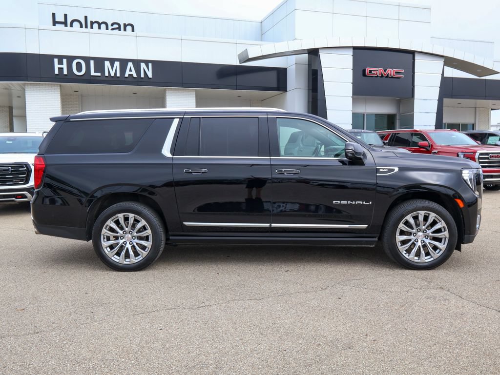 Used 2024 GMC Yukon XL Denali w/ Denali Reserve Package AWD/4WD image 2