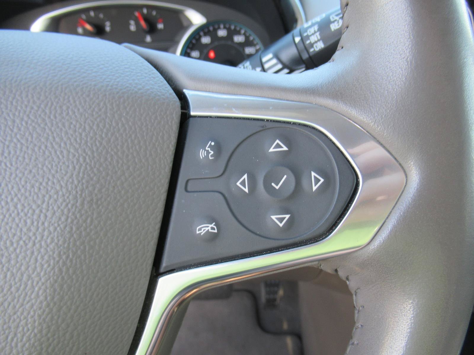 Used 2021 Chevrolet Traverse LT w/ LT Premium Package AWD/4WD image 24