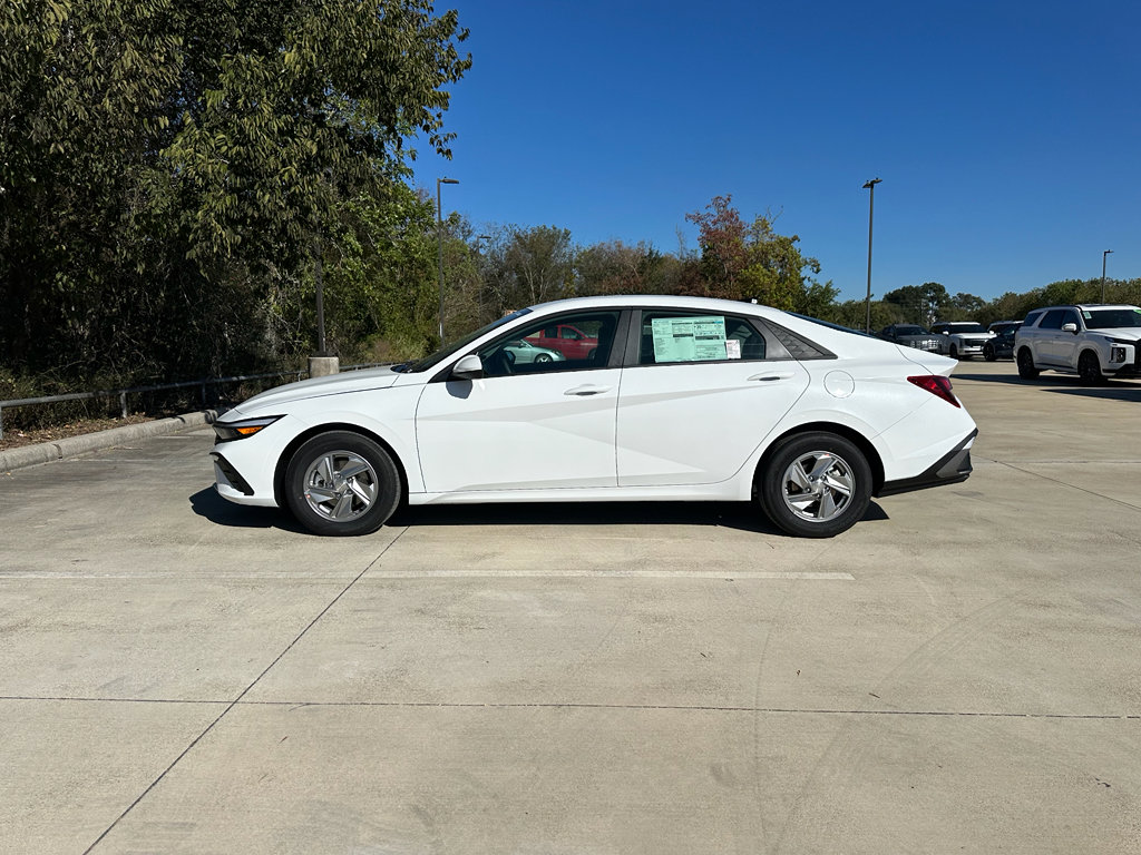 New 2026 Hyundai Elantra SE w/ Cargo Package image 8