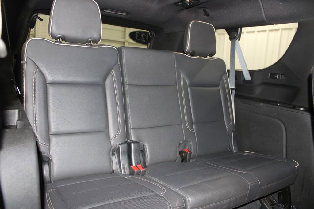 Used 2023 GMC Yukon XL SLT w/ SLT Luxury Package RWD image 34