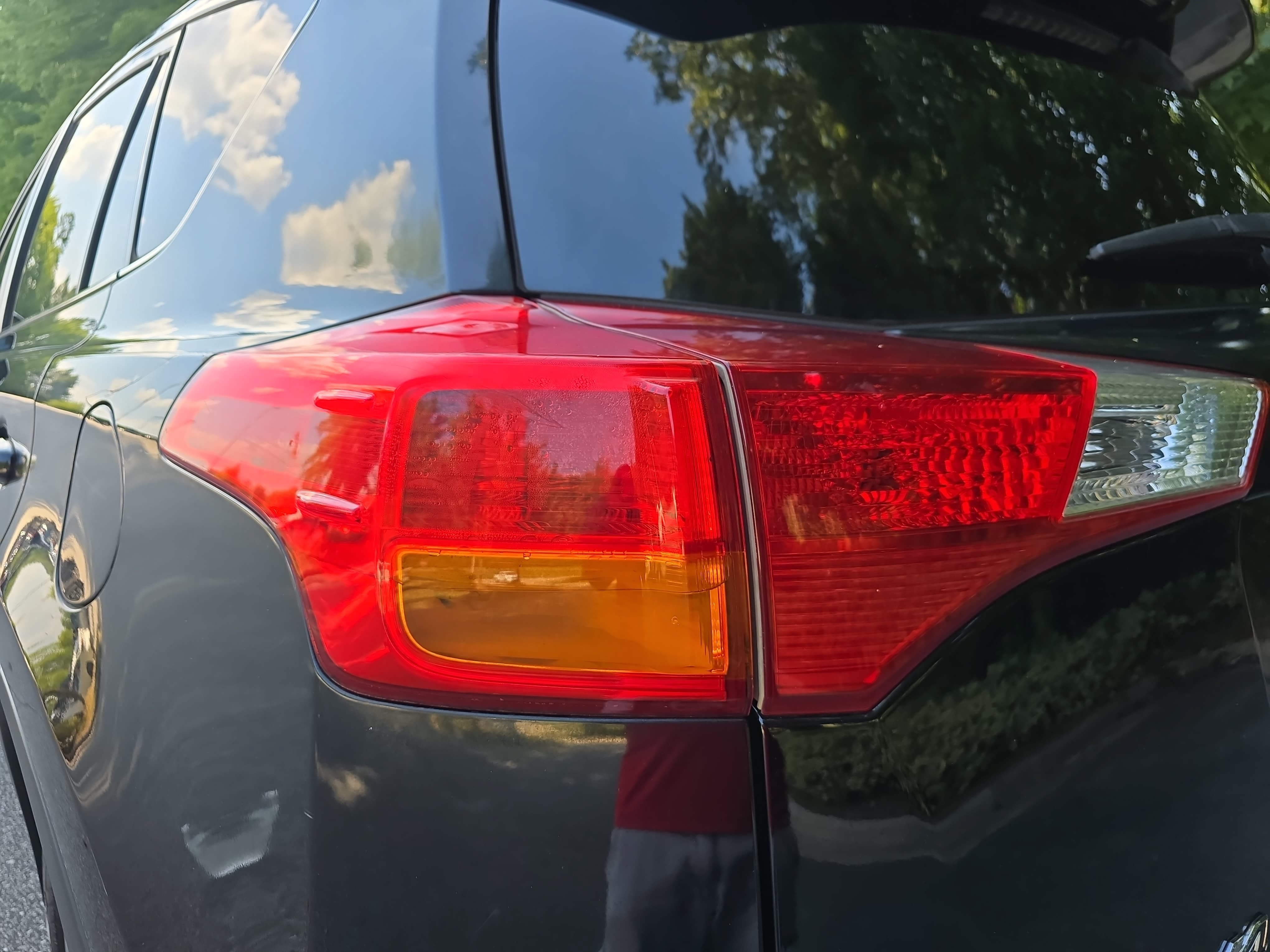 Used 2015 Toyota RAV4 XLE FWD image 32