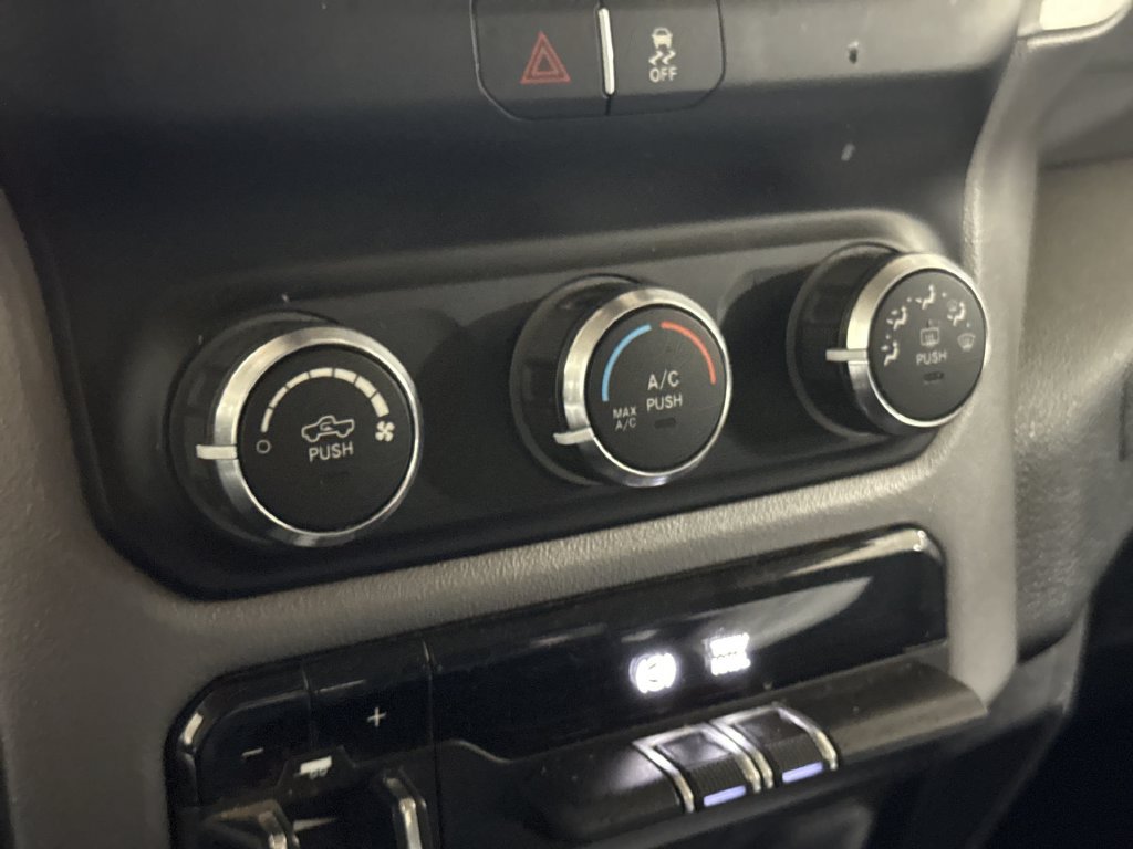 Used 2019 RAM 2500 Big Horn AWD/4WD image 16