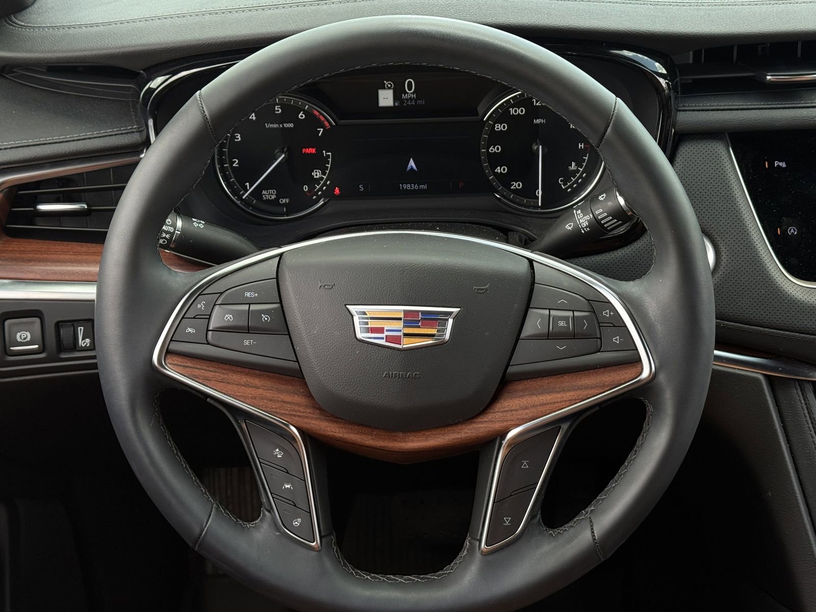 Used 2025 Cadillac XT5 Premium Luxury FWD image 13