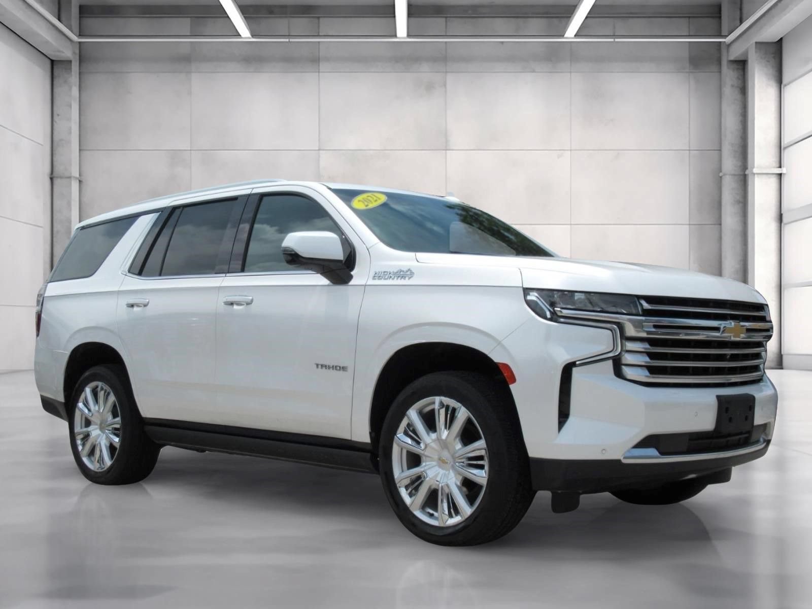 Used 2021 Chevrolet Tahoe High Country w/ Premium Package AWD/4WD image 1