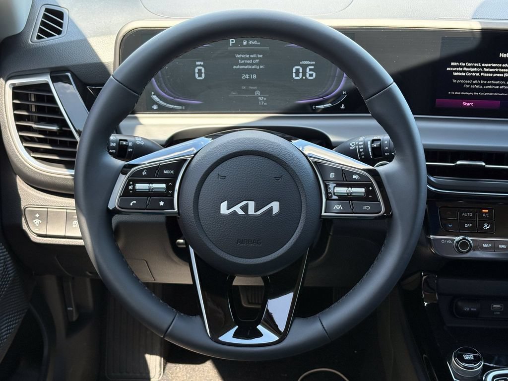 New 2026 Kia Seltos S FWD image 32