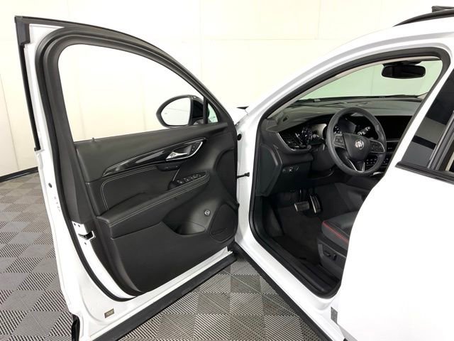 Used 2023 Buick Envision Essence w/ Sport Touring Package AWD/4WD image 29