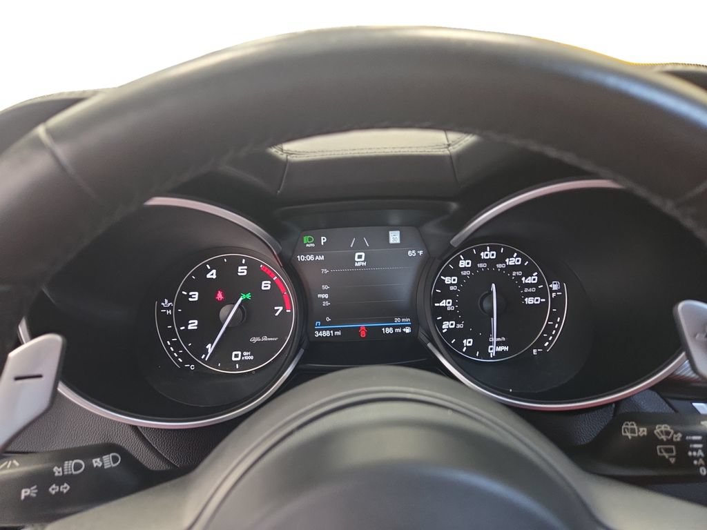 Used 2023 Alfa Romeo Stelvio Veloce AWD/4WD image 24