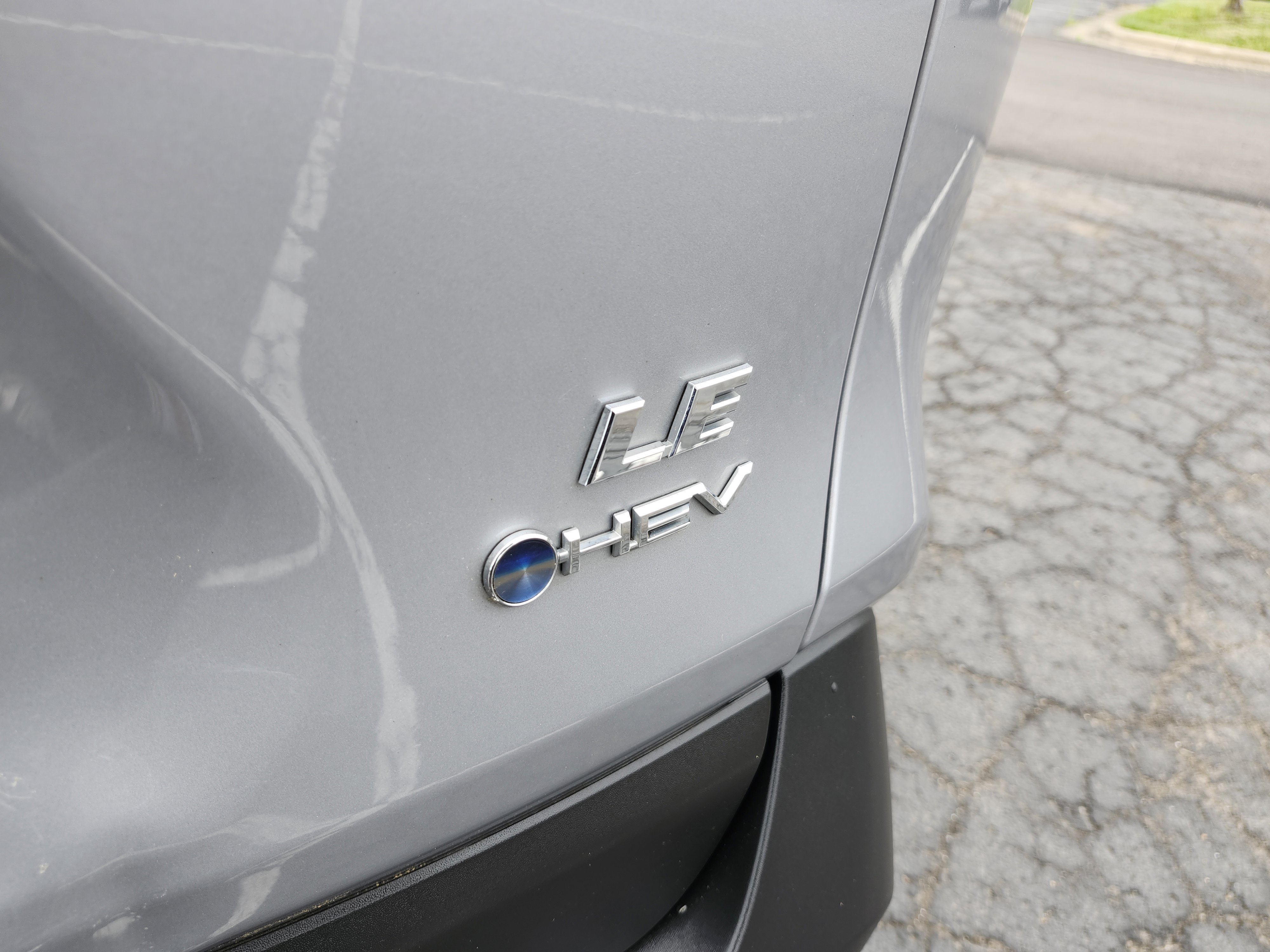 Used 2025 Toyota RAV4 LE AWD/4WD image 22