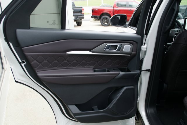 New 2026 Ford Explorer Platinum w/ LUX Leather Package image 32