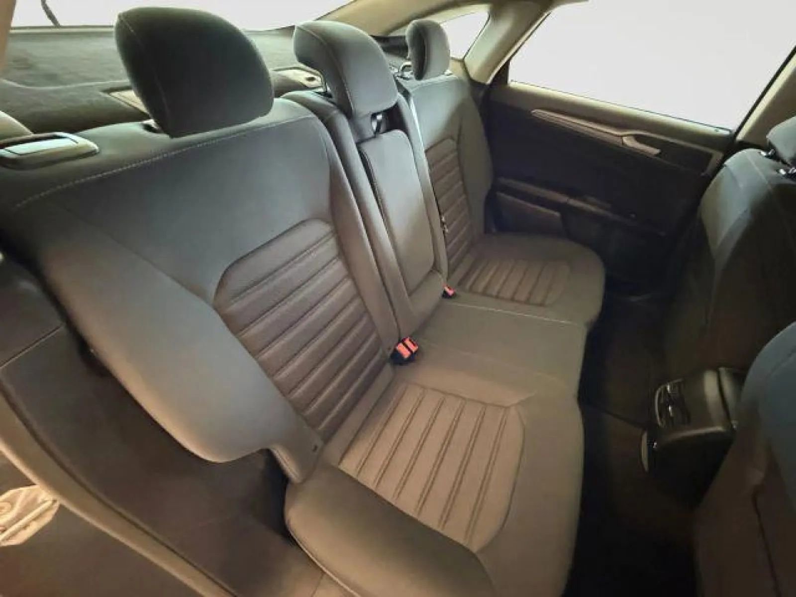 Used 2019 Ford Fusion SE image 14