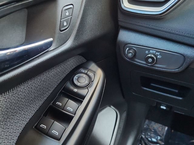 Used 2025 Chevrolet TrailBlazer LT AWD/4WD image 34