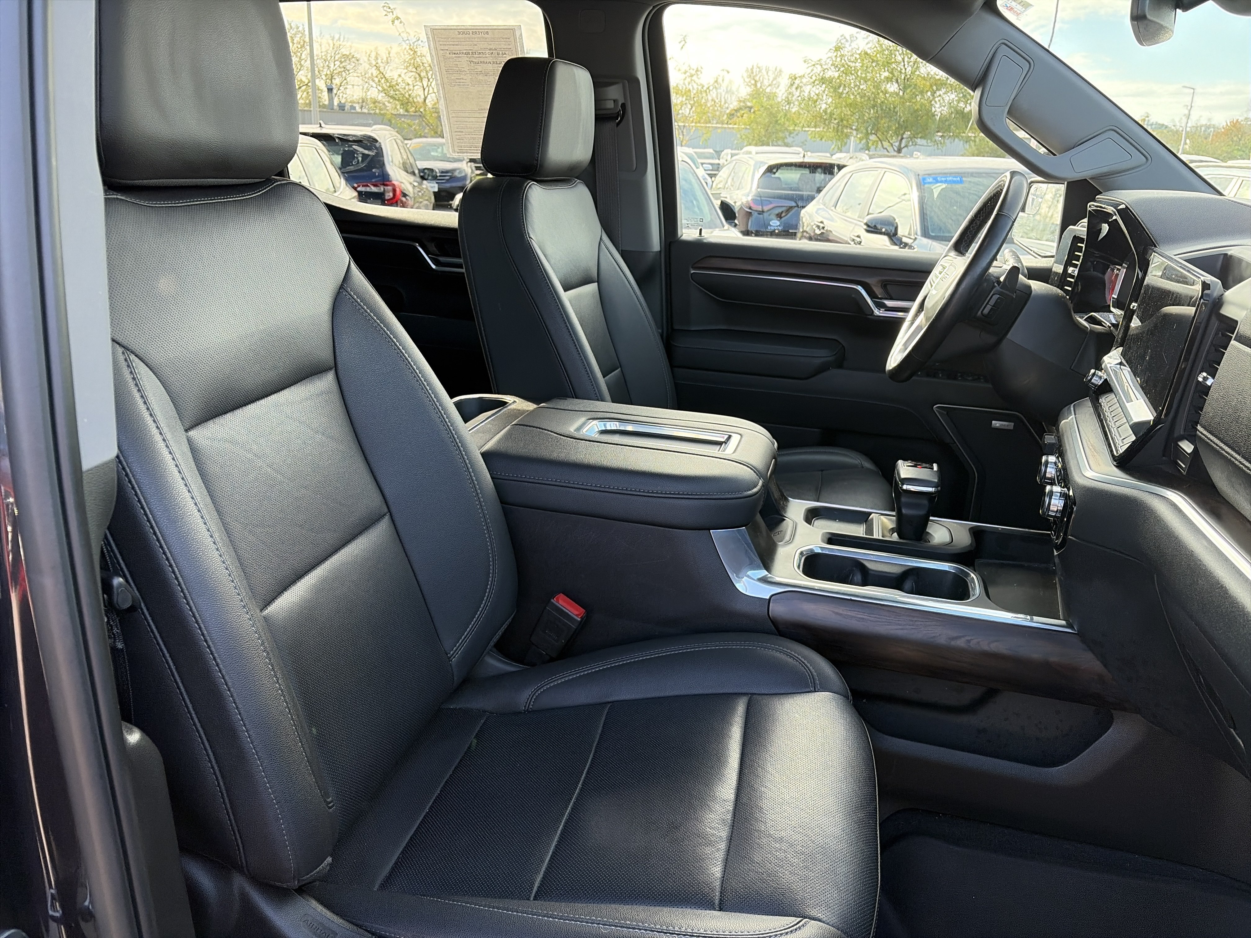 Used 2022 GMC Sierra 1500 SLT w/ SLT Premium Package AWD/4WD image 14