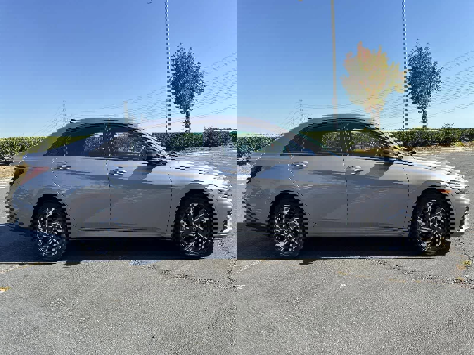 Certified 2025 Hyundai Elantra Sport image 3