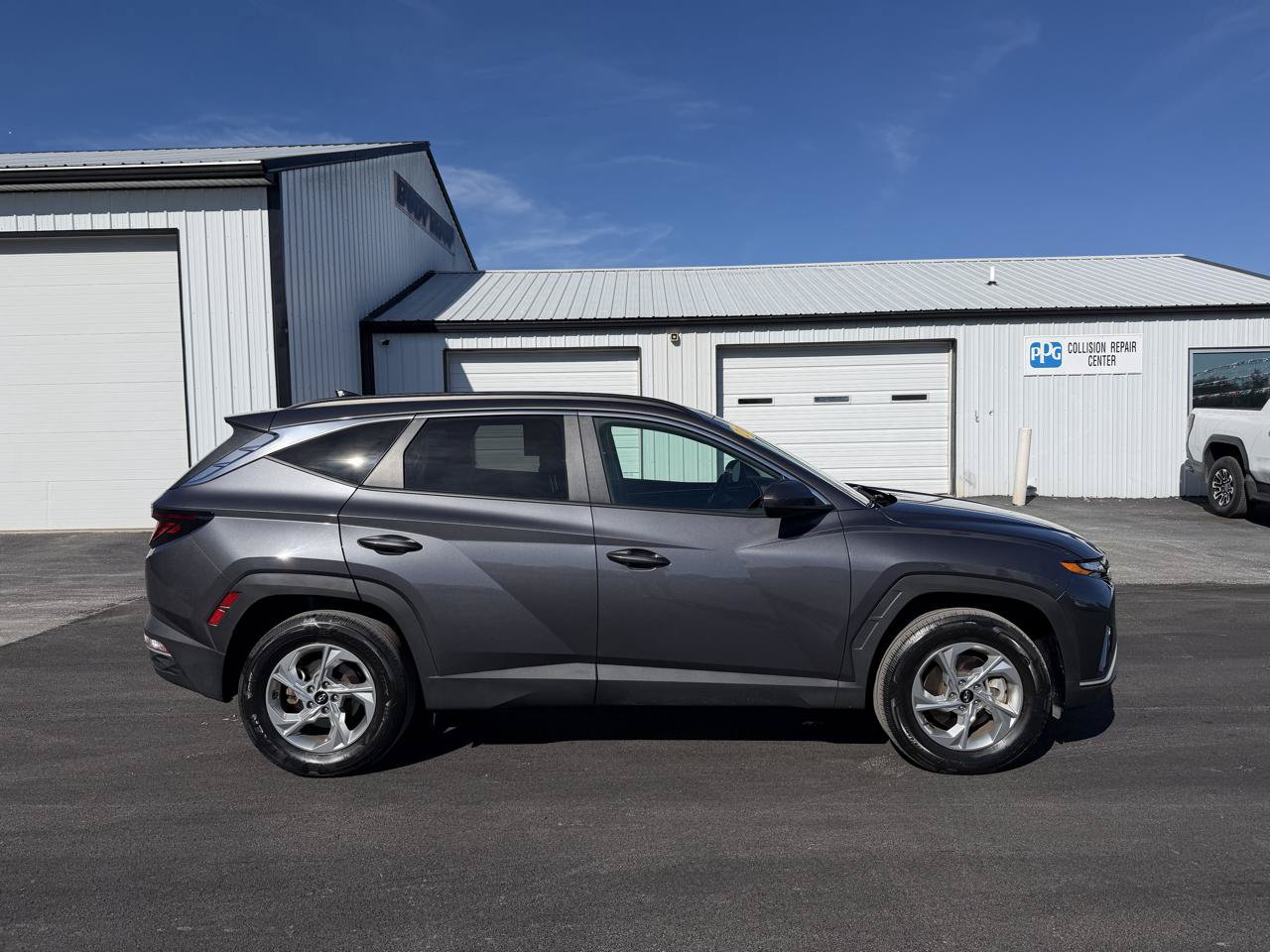 Used 2024 Hyundai Tucson SEL AWD/4WD image 3