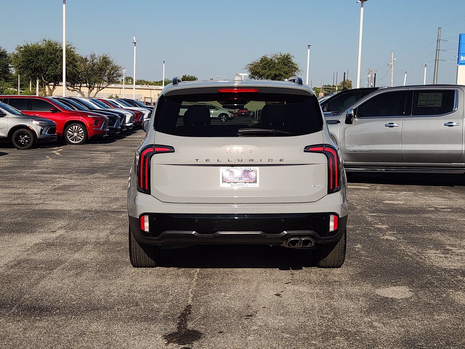 Used 2025 Kia Telluride EX X-Line AWD/4WD image 8