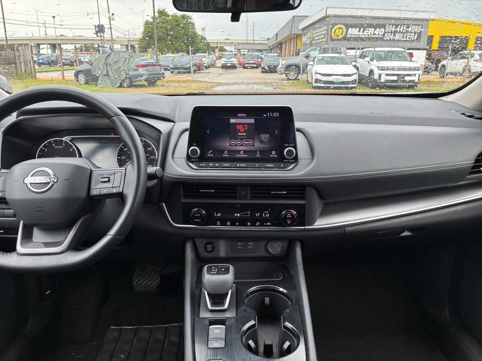 Used 2025 Nissan Rogue SV FWD image 14