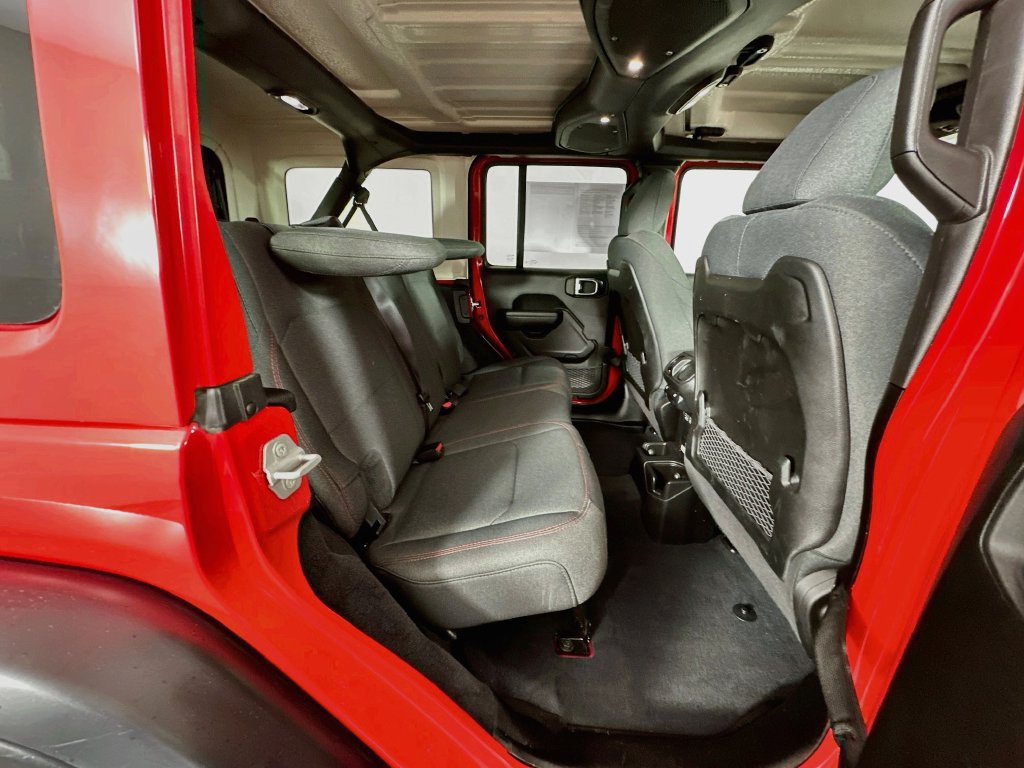Certified 2025 Jeep Wrangler Unlimited Rubicon w/ Safety Group AWD/4WD image 40
