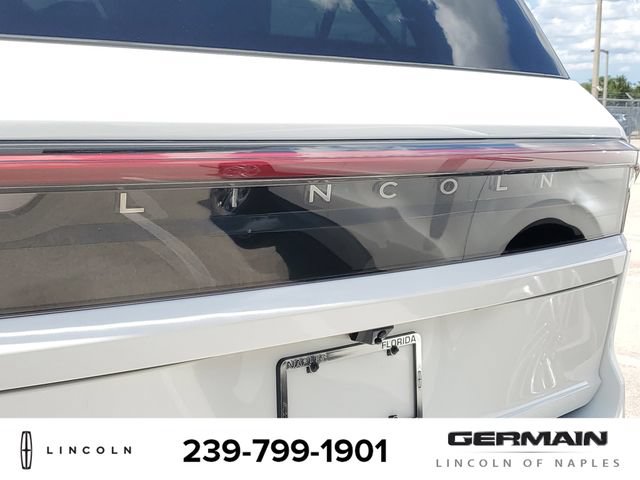 New 2026 Lincoln Navigator L Premier AWD/4WD image 16