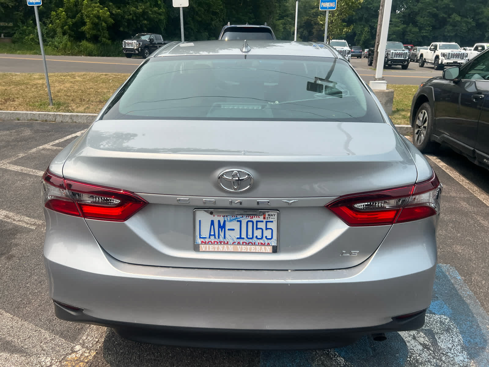 Used 2024 Toyota Camry LE w/ Convenience Package FWD image 15