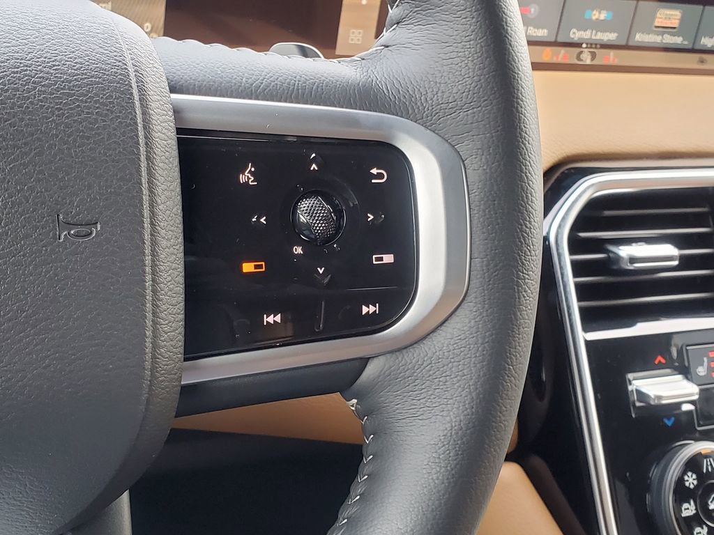 New 2026 Nissan Armada SL w/ Captain's Chari Seat Package image 21