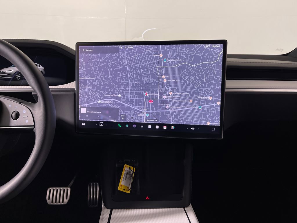 Used 2024 Tesla Model X image 16