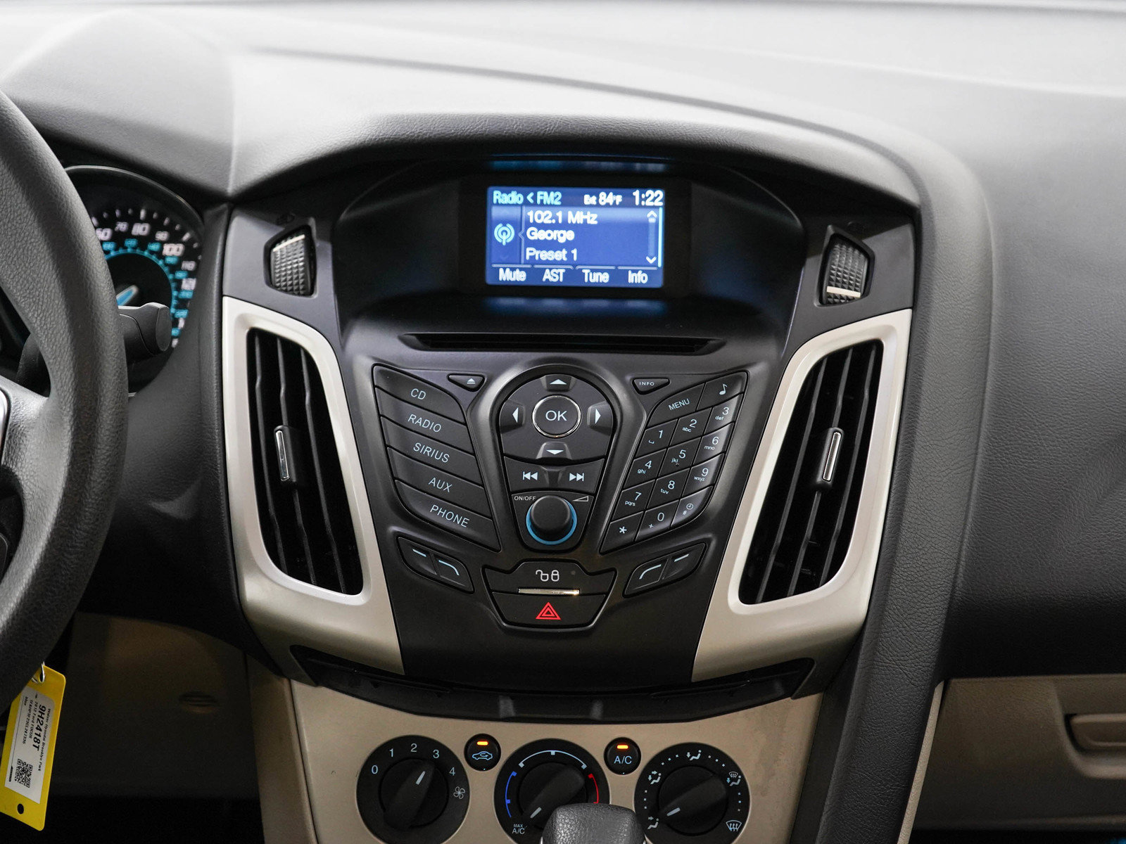 Used 2012 Ford Focus SE FWD image 15