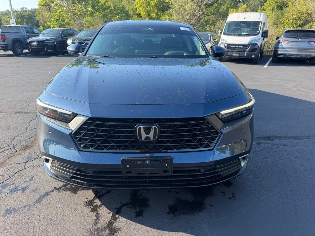 Used 2025 Honda Accord Touring image 2