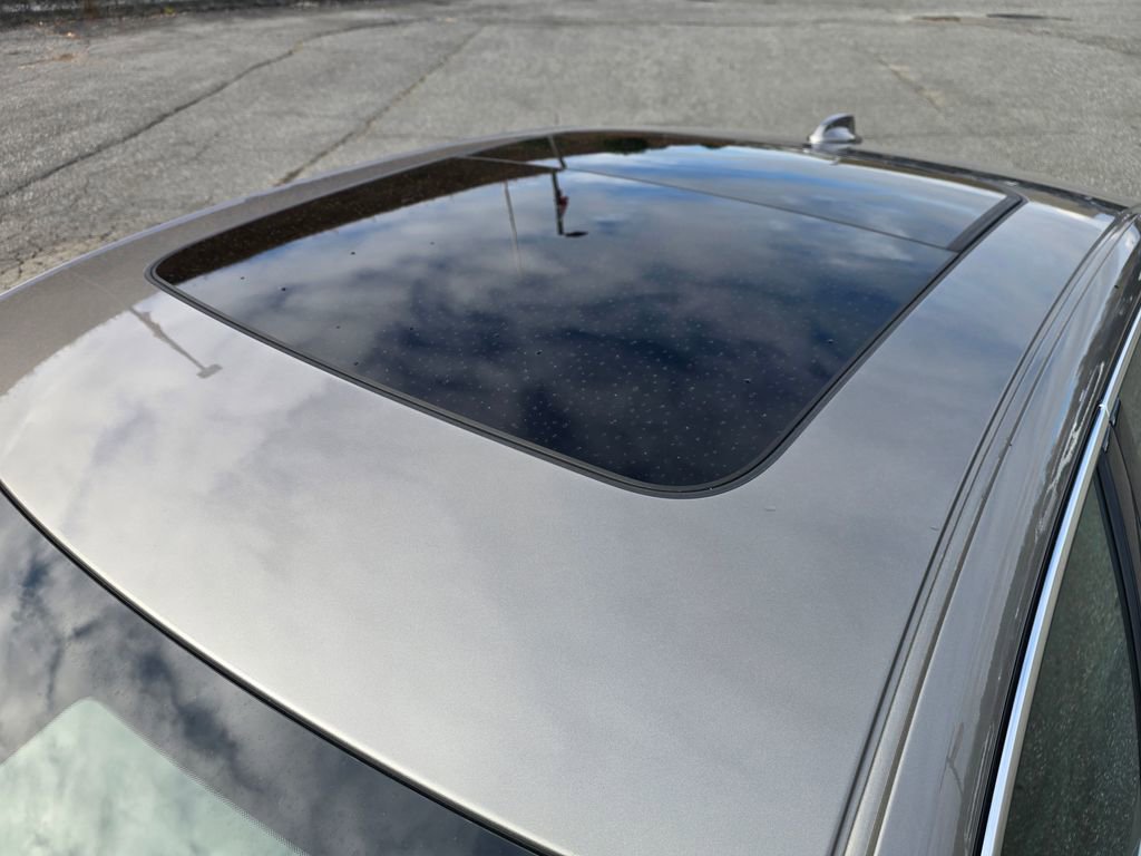 Used 2021 Volvo S90 T6 Inscription image 15