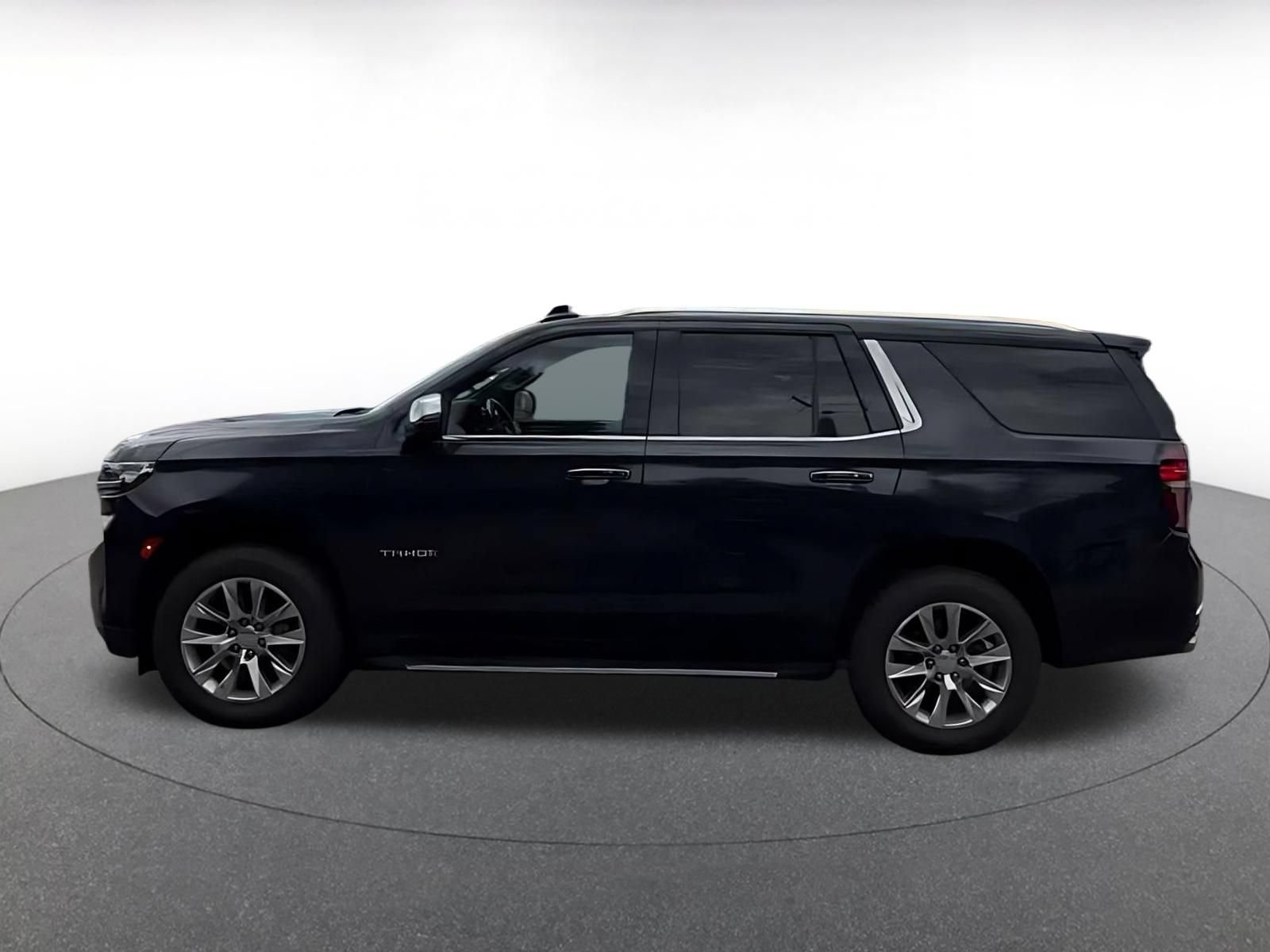 Used 2023 Chevrolet Tahoe Premier AWD/4WD image 9