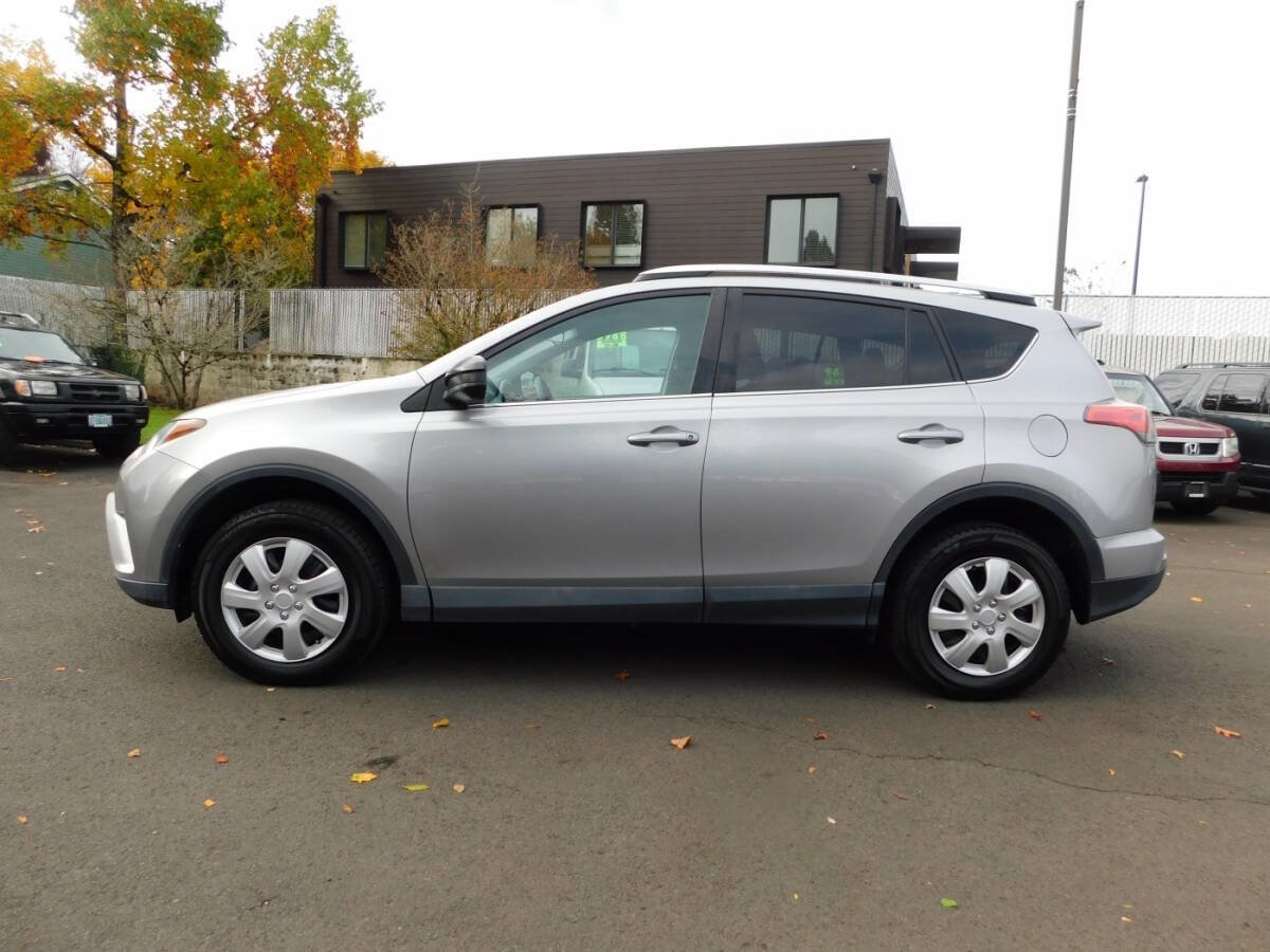 Used 2016 Toyota RAV4 LE image 21