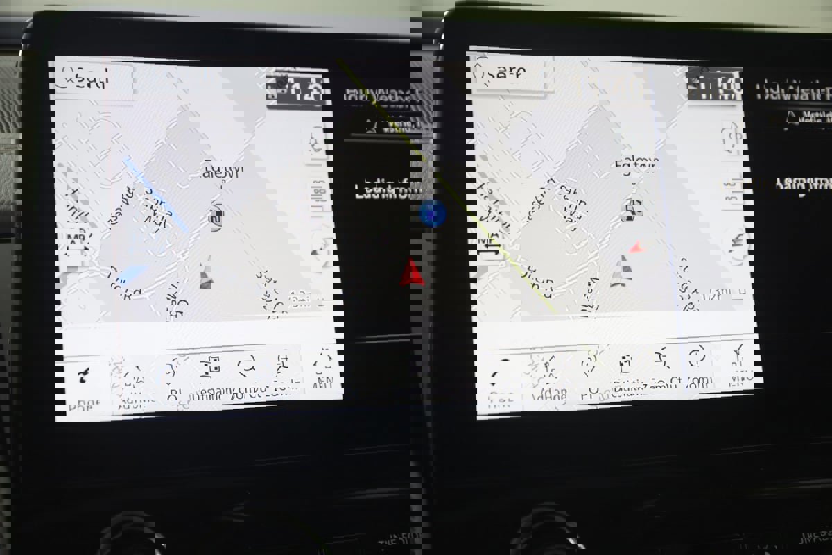 Used 2024 Nissan Armada Platinum w/ Captain's Chairs Package image 9