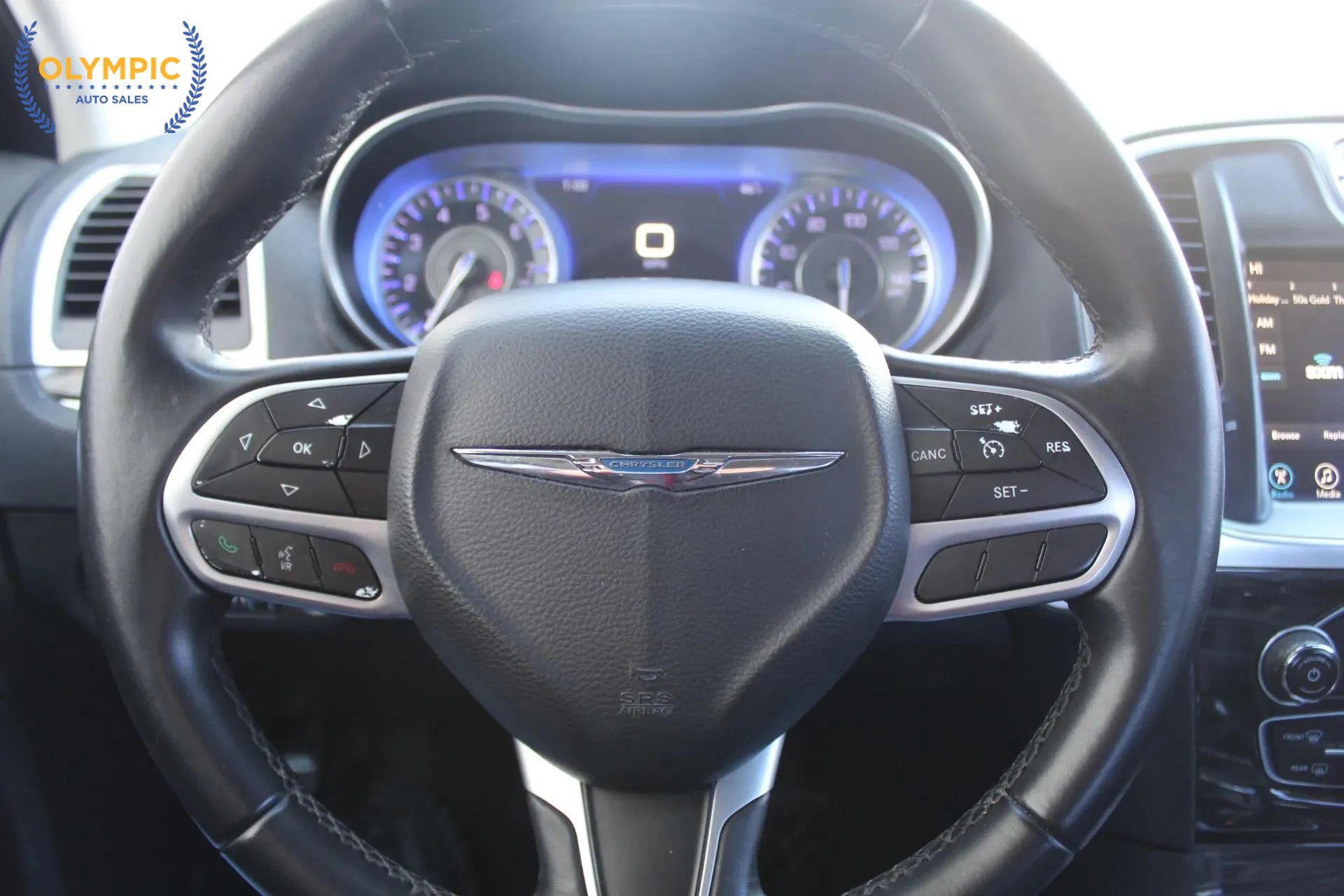 Used 2017 Chrysler 300 Limited image 18