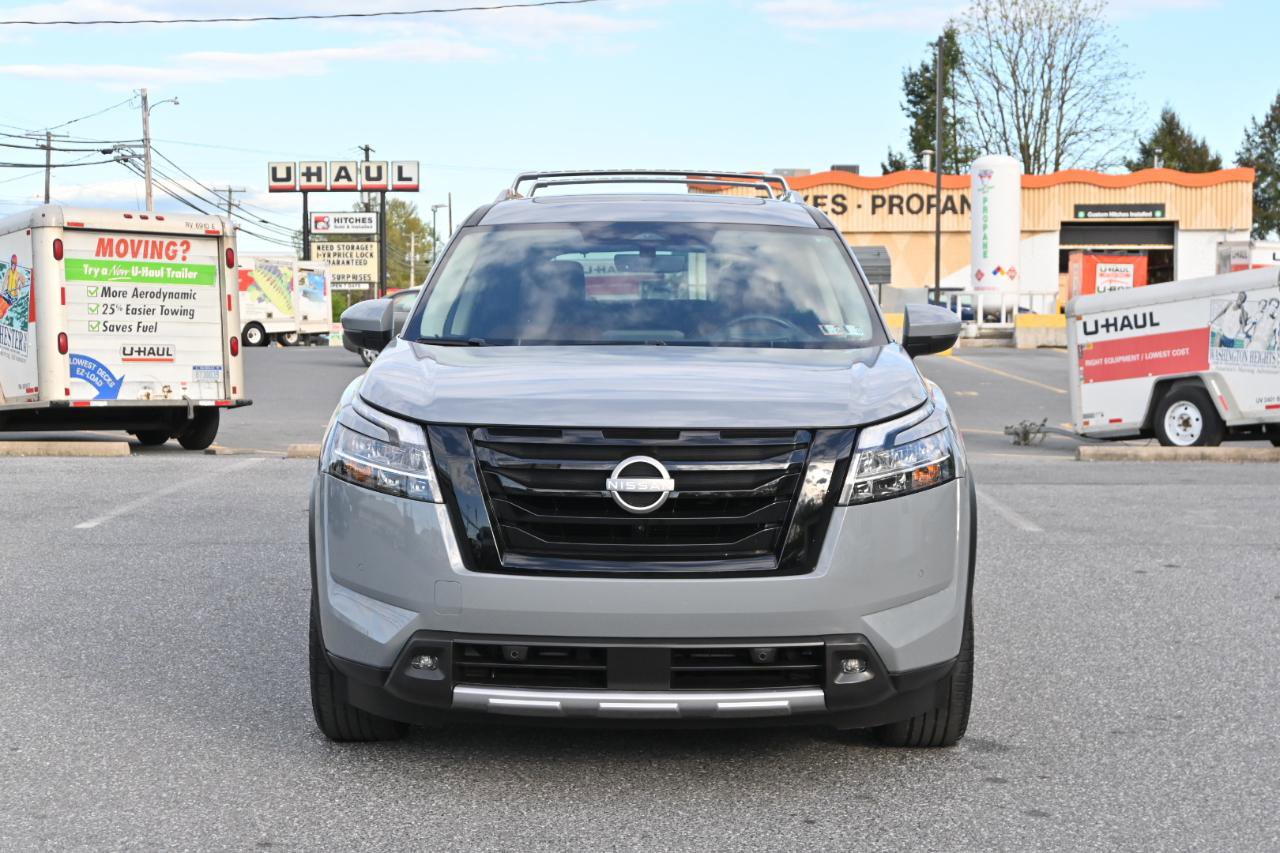 Used 2023 Nissan Pathfinder Platinum AWD/4WD image 4
